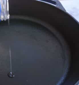 oil in cast iron skillet