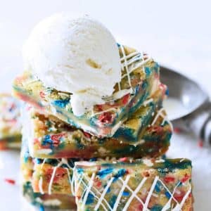 red white and blue blondie bars with ice cream
