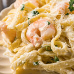 shrimp with fettuccine pasta and cream sauce